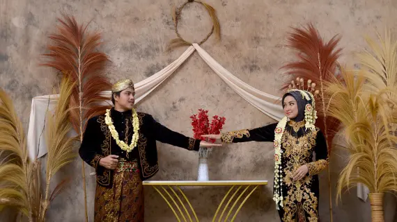 Ica & Ahmad