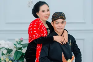 Eri dan Mayang