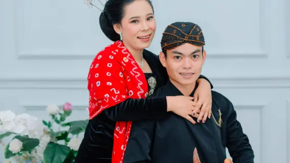 Eri dan Mayang