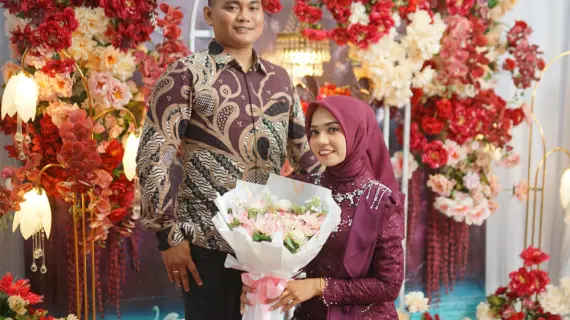 Julian dan Indah