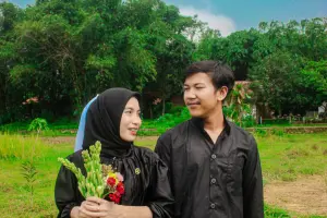 Nisa & Aef