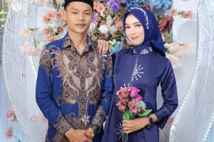 Ayu dan Deri