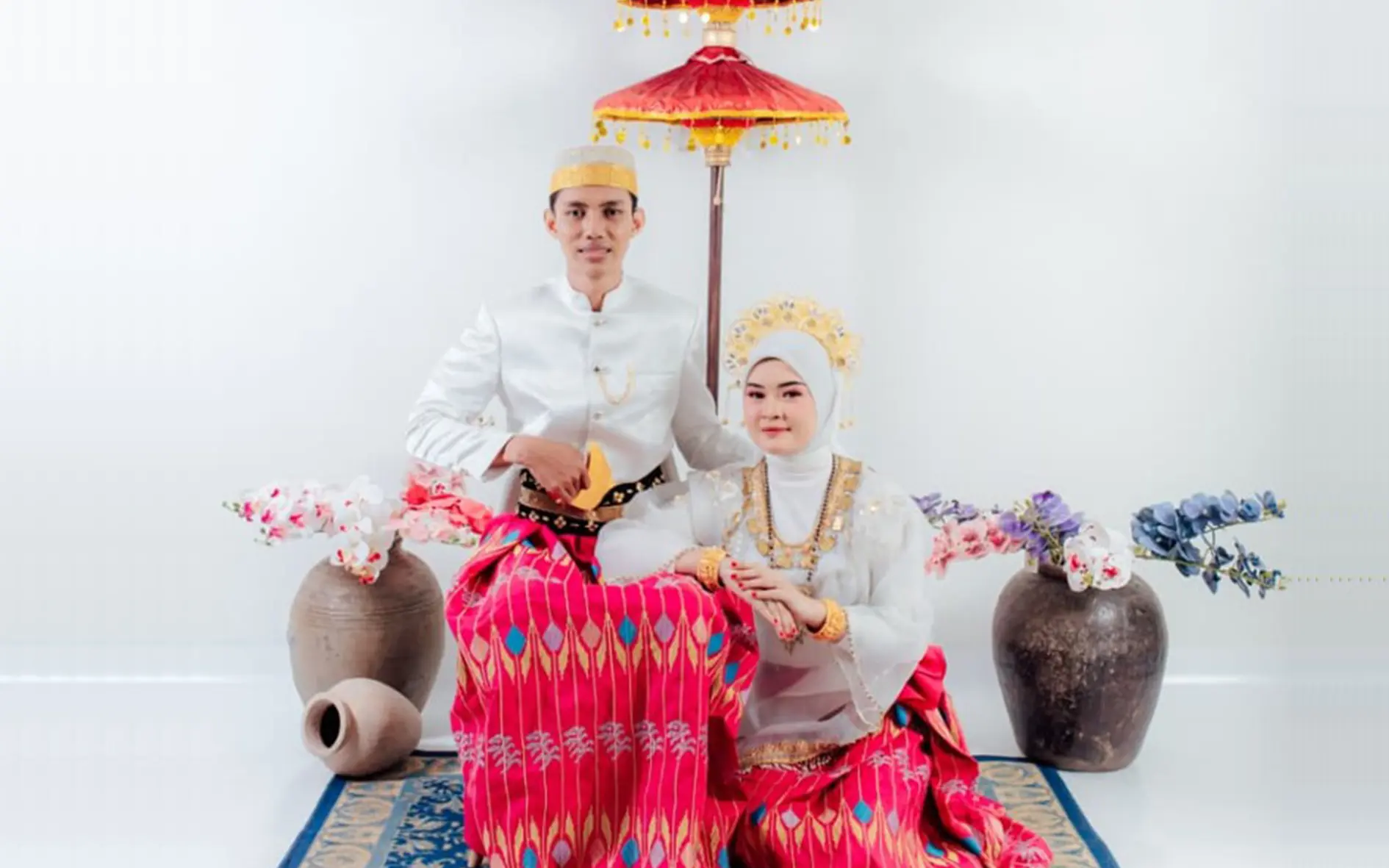 Ririn & Ahmad Awal Syd Web landscape