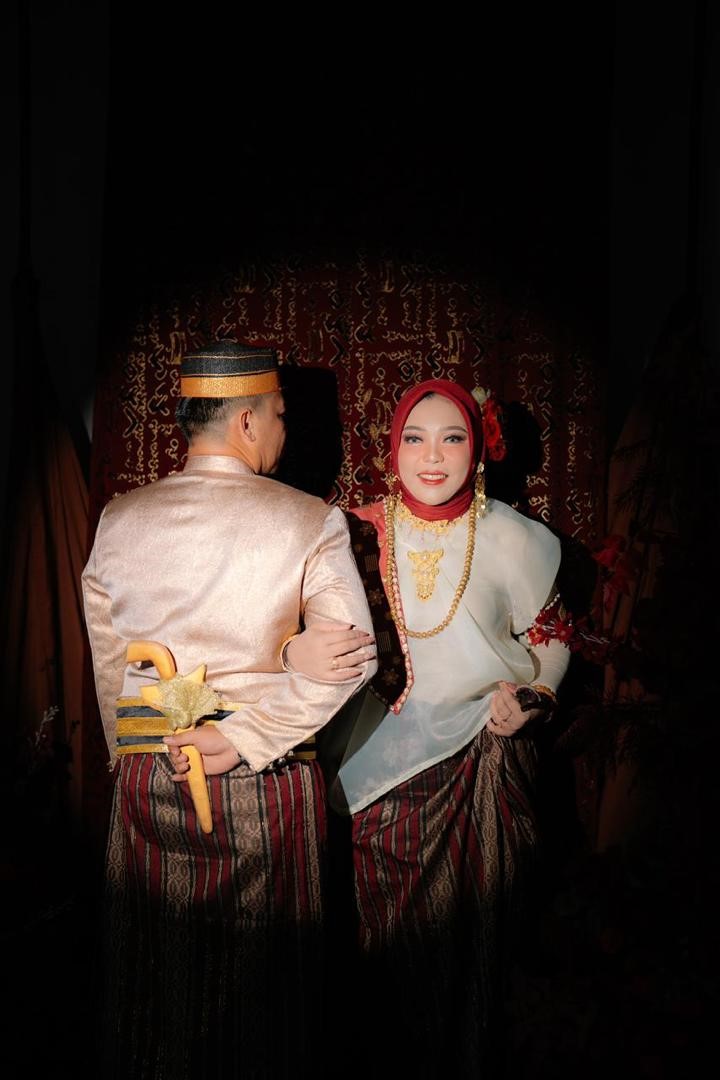 Kasri & Linda Tengah Syd web (1)
