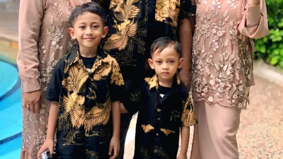 Khitan Ayub Dan Arul