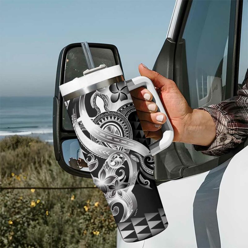 Aloha Black Tribal Honu Tattoo Custom Stanley Quencher 40oz Stainless Steel Tumbler With Handle - Threewoofs - Image 7
