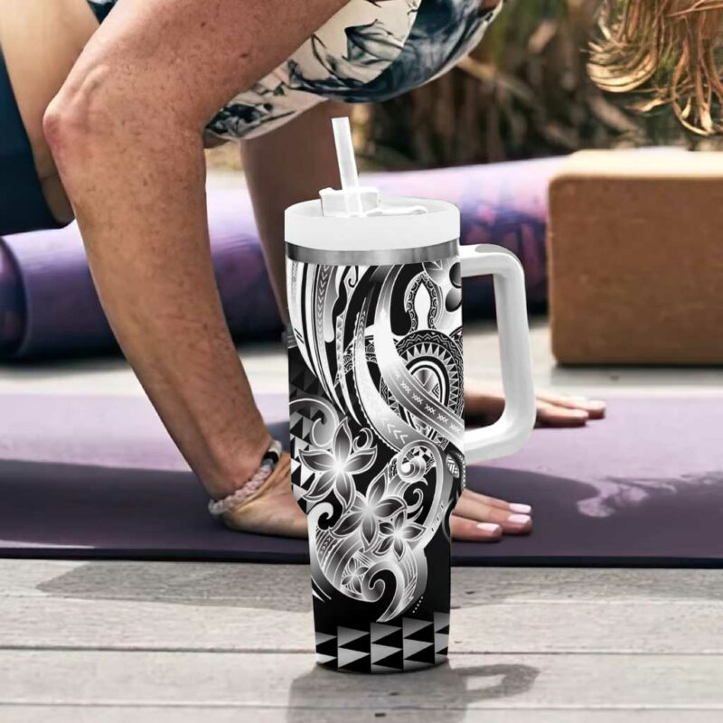 Aloha Black Tribal Honu Tattoo Custom Stanley Quencher 40oz Stainless Steel Tumbler With Handle - Threewoofs - Image 6
