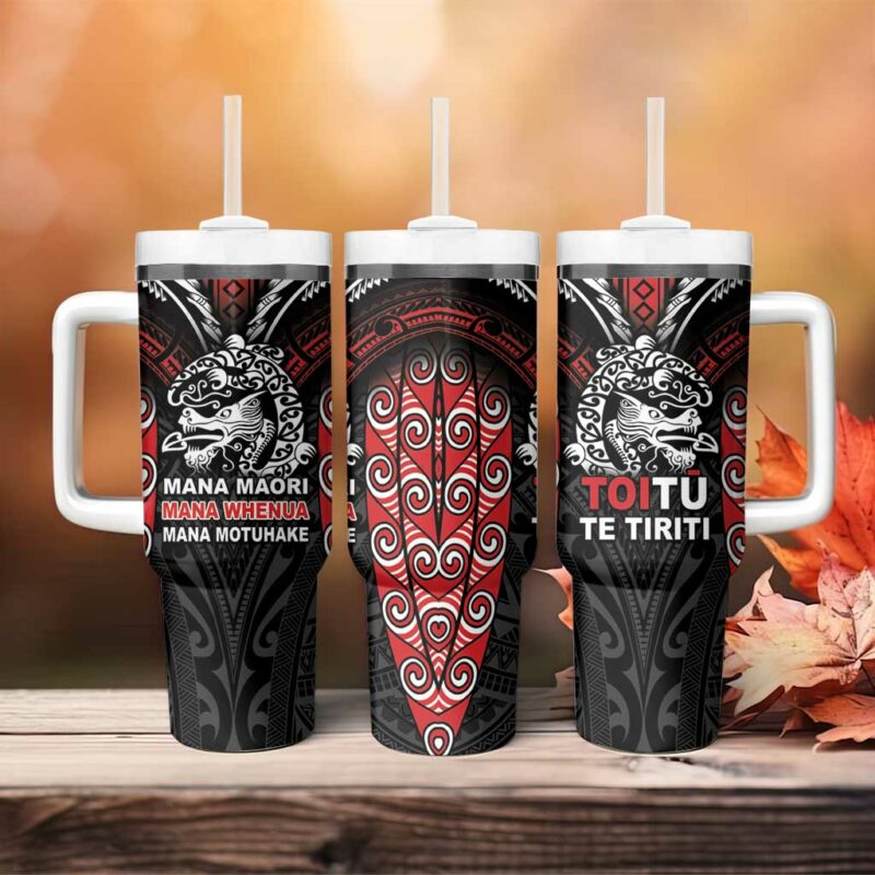 Aotearoa Mana Maori Toitu Te Tiriti Custom Stanley Quencher 40oz Stainless Steel Tumbler With Handle - Threewoofs - Image 4