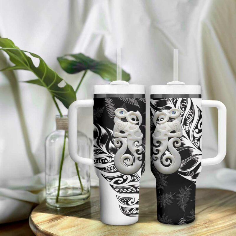 Aotearoa Manaia NZ Maori Silver Fern Custom Stanley Quencher 40oz Stainless Steel Tumbler With Handle - Threewoofs - Image 9