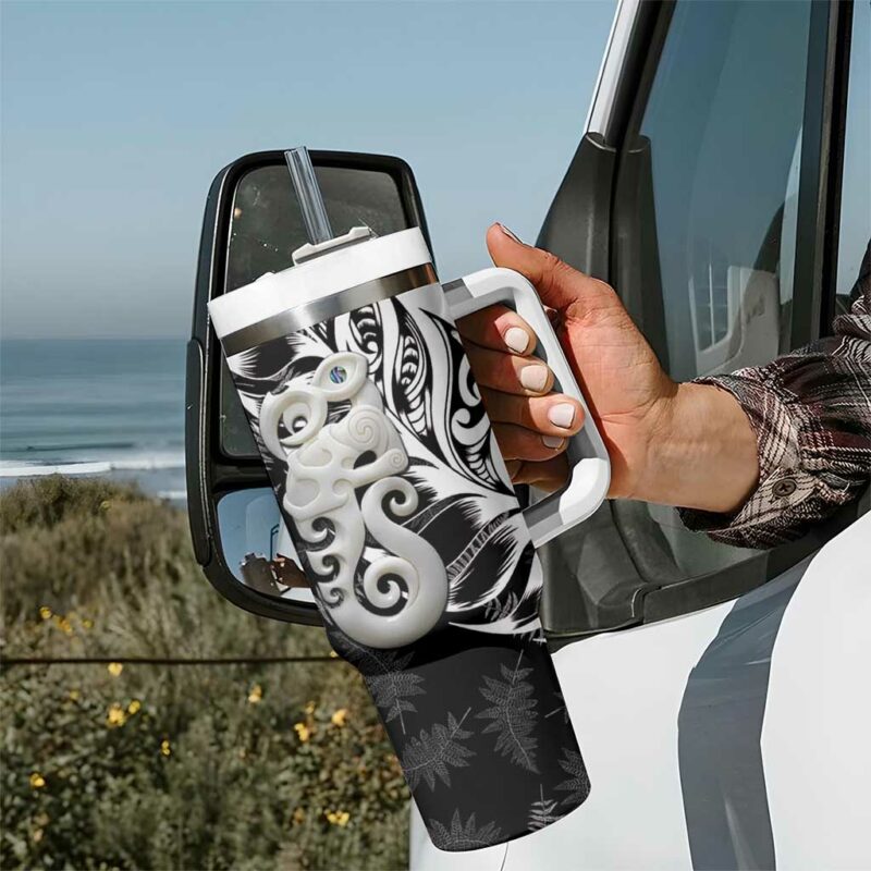 Aotearoa Manaia NZ Maori Silver Fern Custom Stanley Quencher 40oz Stainless Steel Tumbler With Handle - Threewoofs - Image 7