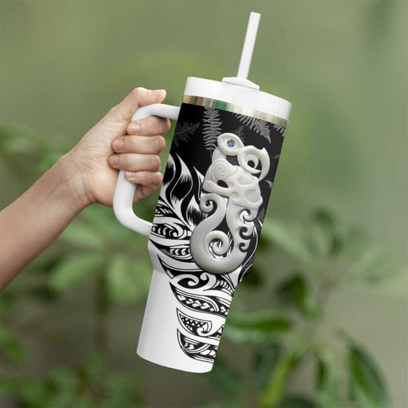 Aotearoa Manaia NZ Maori Silver Fern Custom Stanley Quencher 40oz Stainless Steel Tumbler With Handle - Threewoofs - Image 3