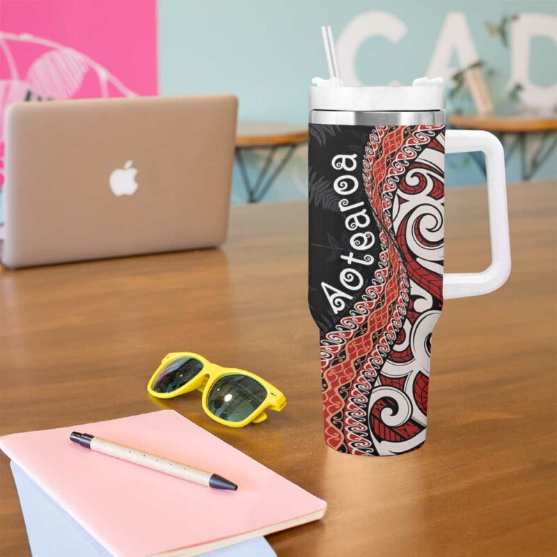 Aotearoa Maori Stylized Koru Silver Ferns Custom Stanley Quencher 40oz Stainless Steel Tumbler With Handle - Threewoofs - Image 5