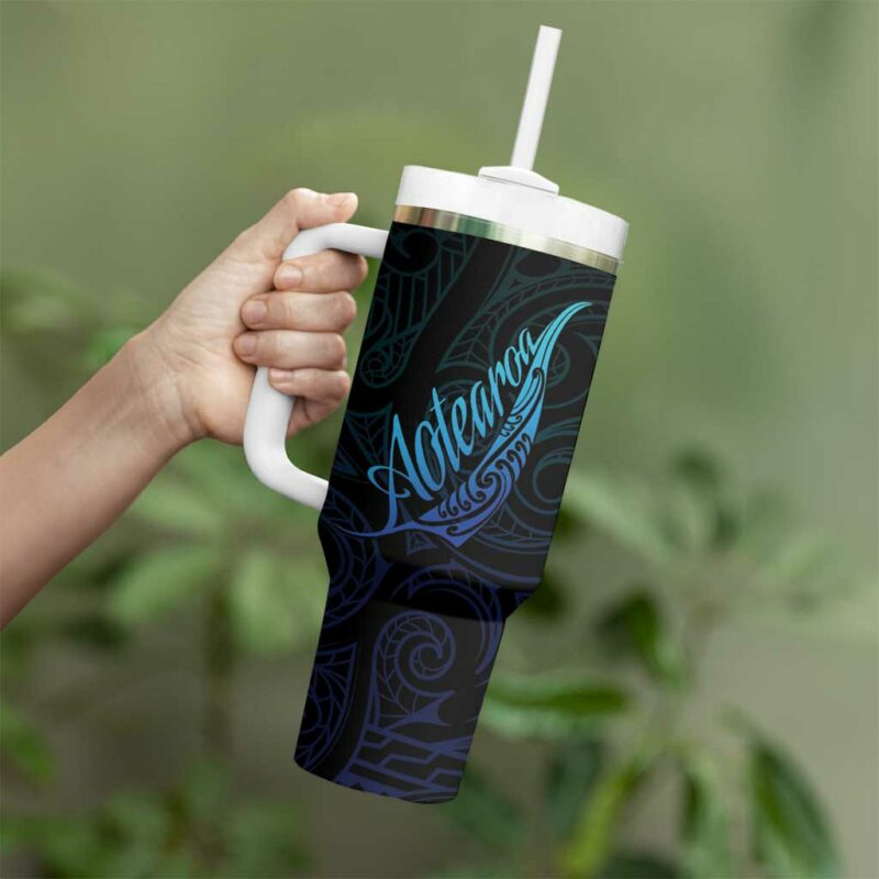 Aotearoa New Zealand Koru Fern Blue Gradient Custom Stanley Quencher 40oz Stainless Steel Tumbler With Handle - Threewoofs - Image 3