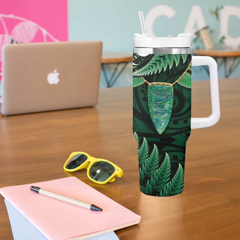 Aotearoa Pounamu Niho Silver Fern Mix Maori Green Custom Stanley Quencher 40oz Stainless Steel Tumbler With Handle - Threewoofs - Image 5