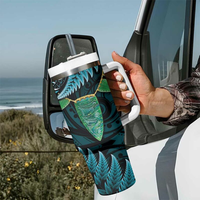 Aotearoa Pounamu Niho Silver Fern Mix Maori Turquoise Custom Stanley Quencher 40oz Stainless Steel Tumbler With Handle - Threewoofs - Image 7
