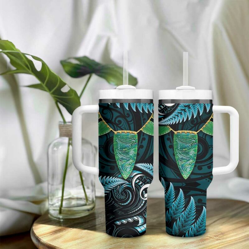 Aotearoa Pounamu Niho Silver Fern Mix Maori Turquoise Custom Stanley Quencher 40oz Stainless Steel Tumbler With Handle - Threewoofs - Image 9