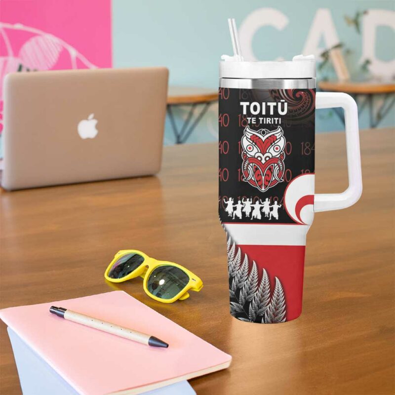 Aotearoa Toitu He Whakaputanga Toitu Te Tiriti O Waitangi Custom Stanley Quencher 40oz Stainless Steel Tumbler With Handle - Threewoofs - Image 5