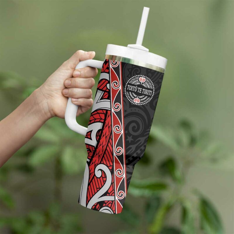 Aotearoa Toitu Te Tiriti Honour The Treaty New Zealand Custom Stanley Quencher 40oz Stainless Steel Tumbler With Handle - Threewoofs - Image 3