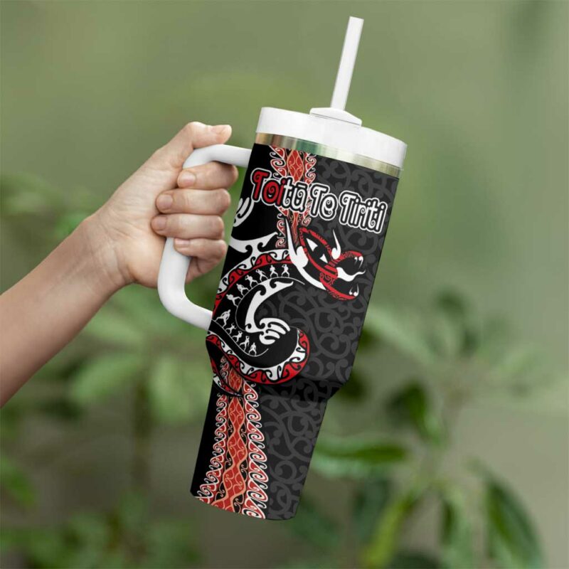 Aotearoa Toitu Te Tiriti Maori Taniwha Haka Honour the Treaty Custom Stanley Quencher 40oz Stainless Steel Tumbler With Handle - Threewoofs - Image 3