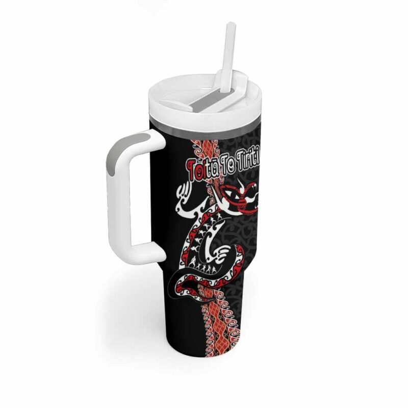 Aotearoa Toitu Te Tiriti Maori Taniwha Haka Honour the Treaty Custom Stanley Quencher 40oz Stainless Steel Tumbler With Handle - Threewoofs - Image 2