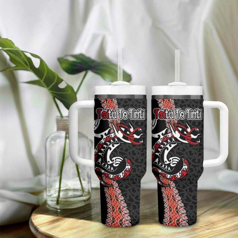 Aotearoa Toitu Te Tiriti Maori Taniwha Haka Honour the Treaty Custom Stanley Quencher 40oz Stainless Steel Tumbler With Handle - Threewoofs - Image 9