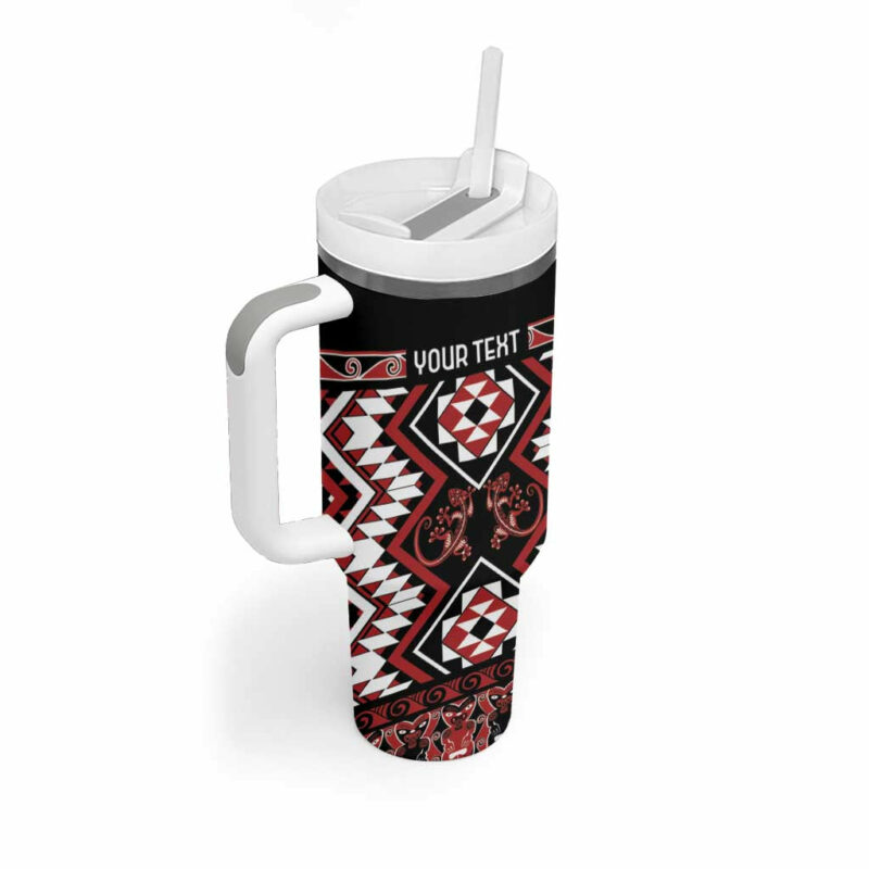 Aotearoa Waitangi Taniko Motifs Mania Gecko Custom Stanley Quencher 40oz Stainless Steel Tumbler With Handle - Threewoofs - Image 2