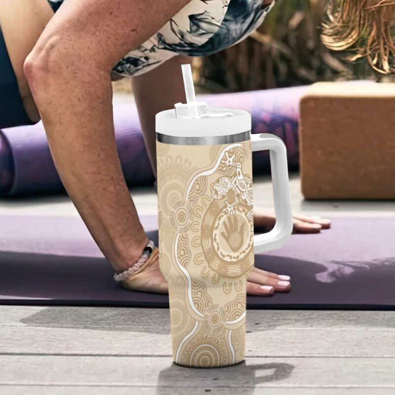 Beige Australia Lizard With Aboriginal Art Custom Stanley Quencher 40oz Stainless Steel Tumbler With Handle - Threewoofs - Image 6