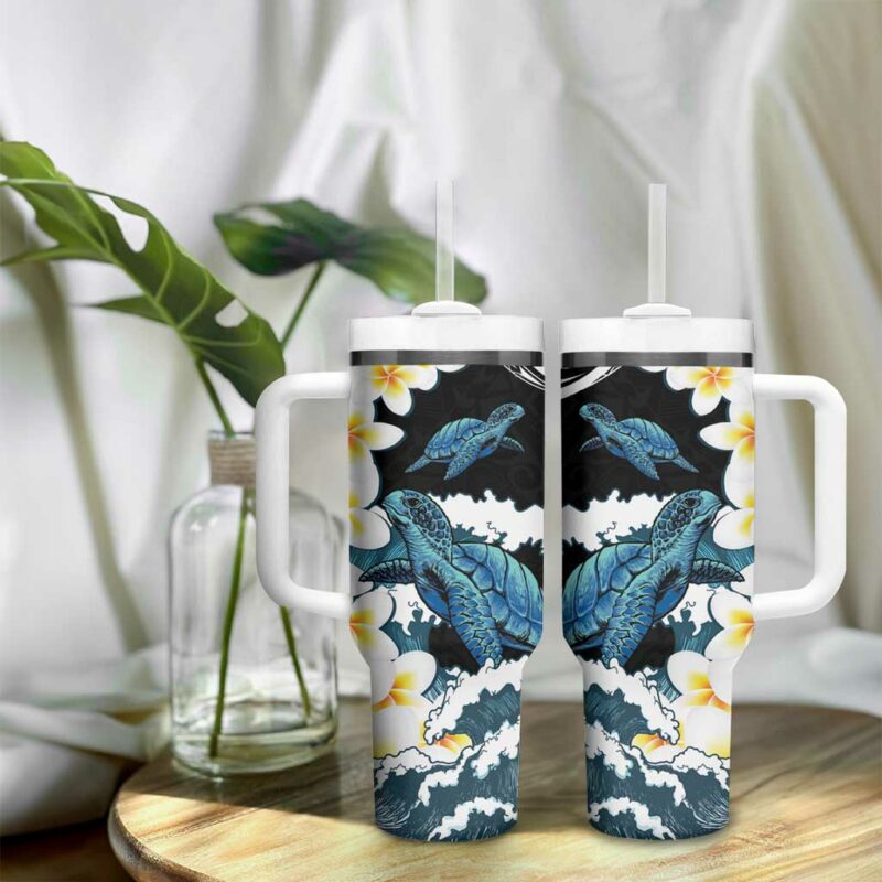 Black Polynesia Polynesian Frangipani With Sea Turtles Custom Stanley Quencher 40oz Stainless Steel Tumbler With Handle - Threewoofs - Image 9