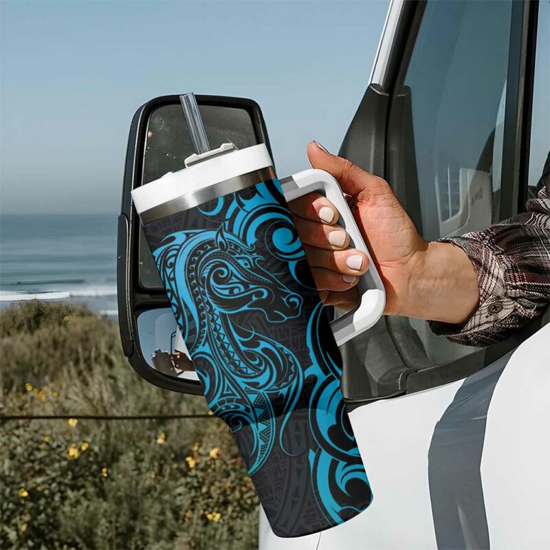 Blue Aoteara Horse Racing NZ Maori Custom Stanley Quencher 40oz Stainless Steel Tumbler With Handle - Threewoofs - Image 7