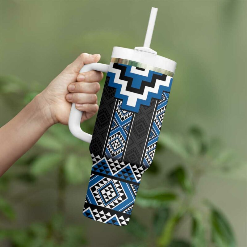 Blue Taniko Aotearoa Niho Taniwha Mix Poutama Custom Stanley Quencher 40oz Stainless Steel Tumbler With Handle - Threewoofs - Image 3