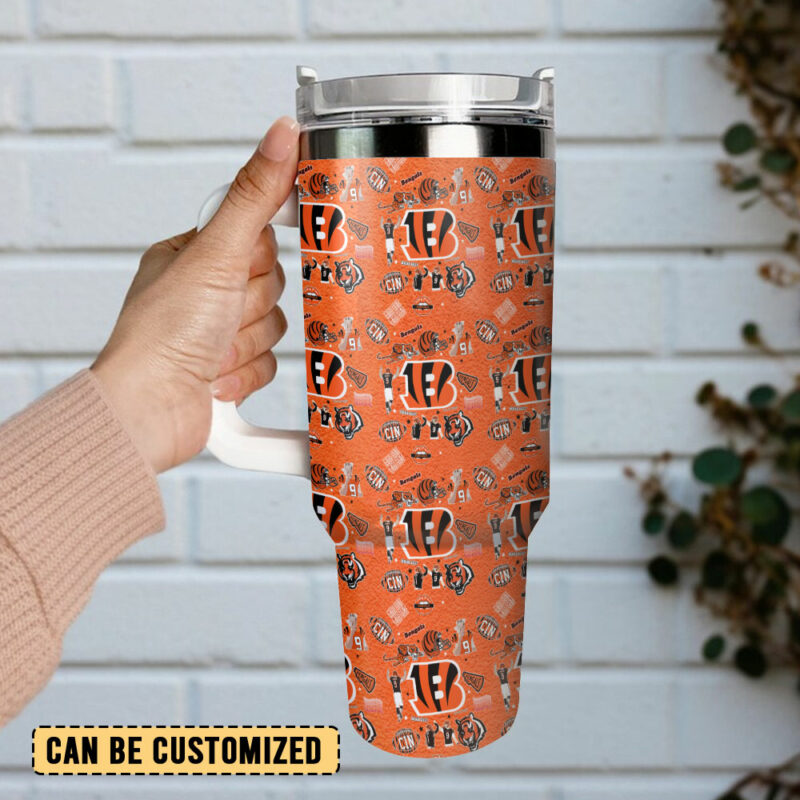Cincinnati Bengals NFL Custom Stanley Quencher 40oz Stainless Steel Tumbler With Handle - Threewoofs - Image 3