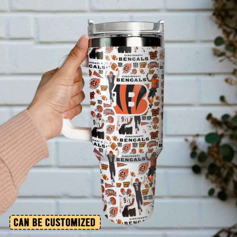 Cincinnati Bengals NFL Custom Stanley Quencher 40oz Stainless Steel Tumbler With Handle - Threewoofs - Image 3