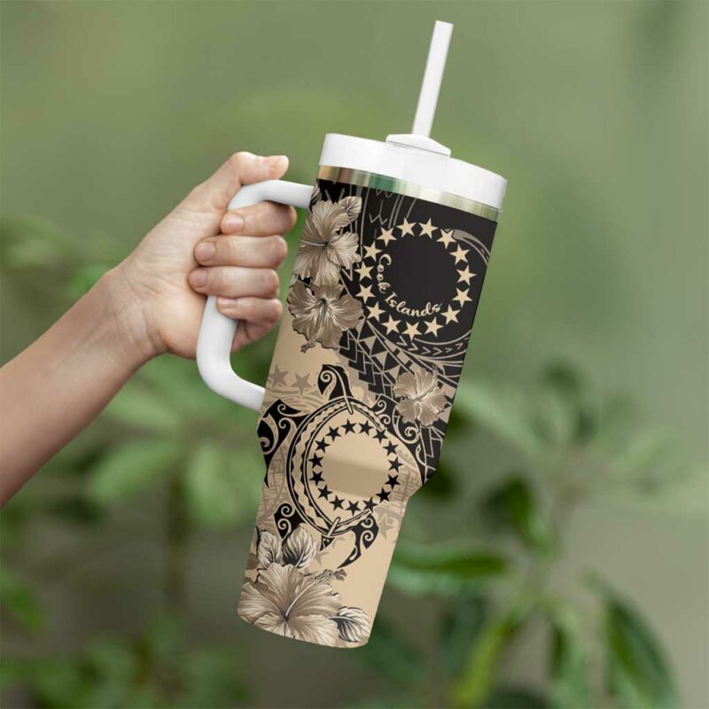 Cook Islands Turtle Stars and Hibiscus Beige Custom Stanley Quencher 40oz Stainless Steel Tumbler With Handle - Threewoofs - Image 3