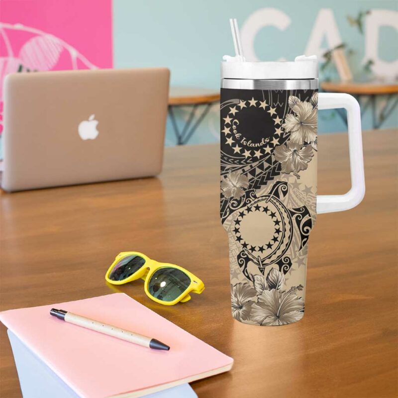 Cook Islands Turtle Stars and Hibiscus Beige Custom Stanley Quencher 40oz Stainless Steel Tumbler With Handle - Threewoofs - Image 5