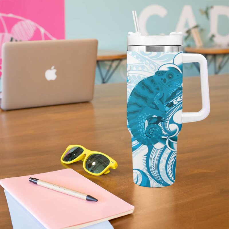 Cyan And White Hawaii Chameleon Plumeria Polynesian Tribal Art Custom Stanley Quencher 40oz Stainless Steel Tumbler With Handle - Threewoofs - Image 5