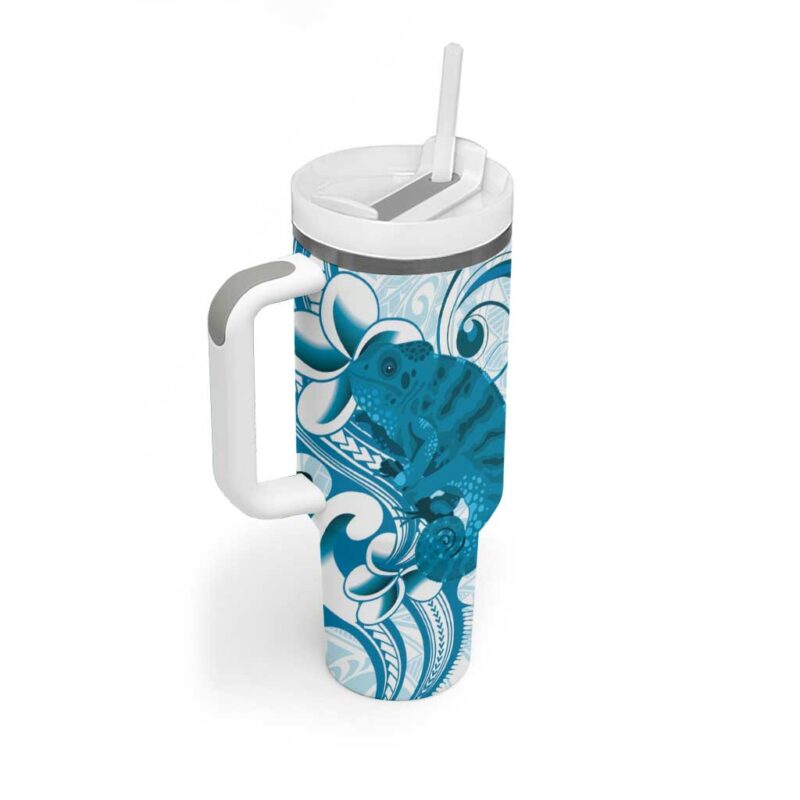 Cyan And White Hawaii Chameleon Plumeria Polynesian Tribal Art Custom Stanley Quencher 40oz Stainless Steel Tumbler With Handle - Threewoofs - Image 2