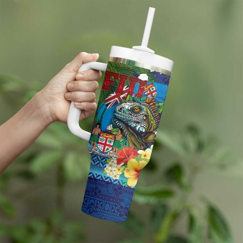Fiji Iguana-Coat of Arms Custom Stanley Quencher 40oz Stainless Steel Tumbler With Handle - Threewoofs - Image 3