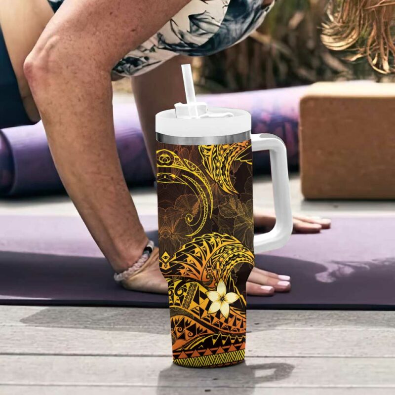 FSM Kosrae State Tribal Gold Custom Stanley Quencher 40oz Stainless Steel Tumbler With Handle - Threewoofs - Image 6