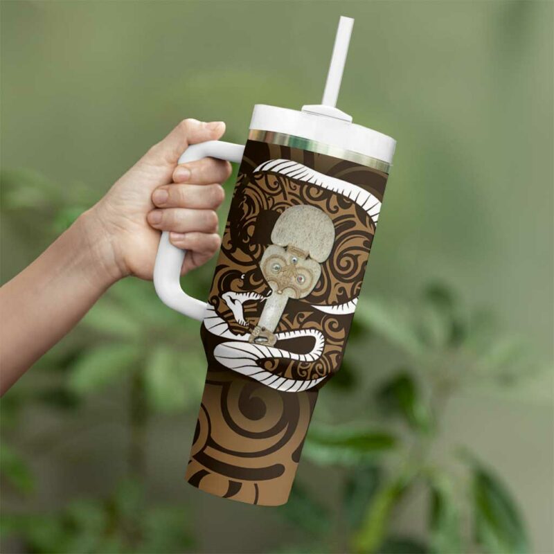 Gold New Zealand Eel Aotearoa Maori Tuna With Kotiate Weapon Custom Stanley Quencher 40oz Stainless Steel Tumbler With Handle - Threewoofs - Image 3