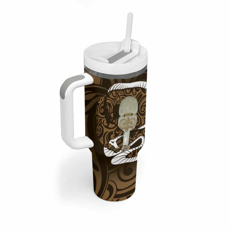 Gold New Zealand Eel Aotearoa Maori Tuna With Kotiate Weapon Custom Stanley Quencher 40oz Stainless Steel Tumbler With Handle - Threewoofs - Image 2