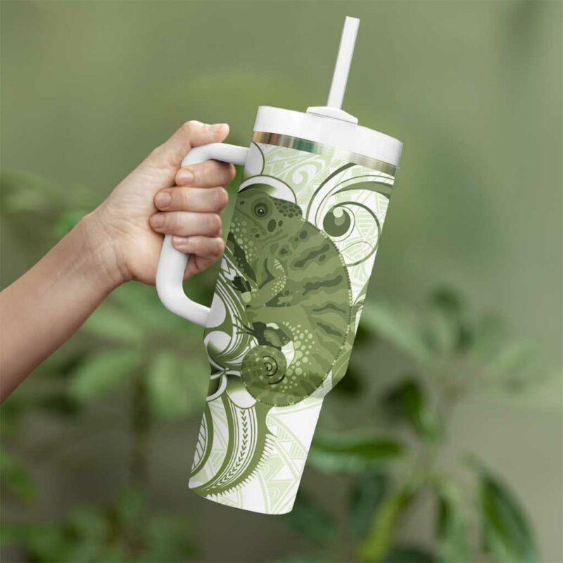 Green And White Hawaii Chameleon Plumeria Polynesian Tribal Art Custom Stanley Quencher 40oz Stainless Steel Tumbler With Handle - Threewoofs - Image 3