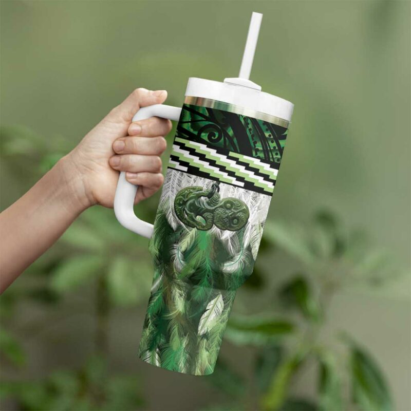 Green Traditional Cloak Aotearoa Custom Stanley Quencher 40oz Stainless Steel Tumbler With Handle - Threewoofs - Image 3