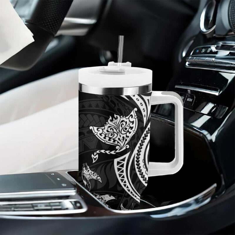 Hawaii Manta Ray Polynesian Art Tattoo Custom Stanley Quencher 40oz Stainless Steel Tumbler With Handle - Threewoofs - Image 8