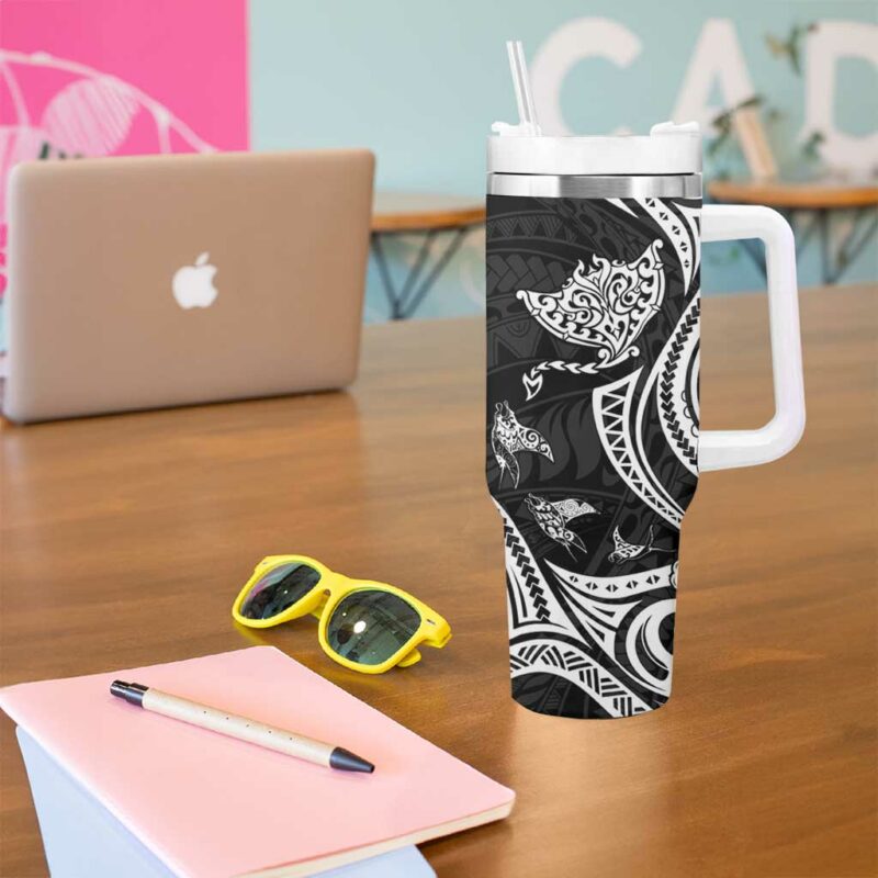 Hawaii Manta Ray Polynesian Art Tattoo Custom Stanley Quencher 40oz Stainless Steel Tumbler With Handle - Threewoofs - Image 5
