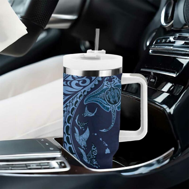 Hawaiian Manta Ray and Polynesian Tribal Tattoo Dark Navy Color Custom Stanley Quencher 40oz Stainless Steel Tumbler With Handle - Threewoofs - Image 8