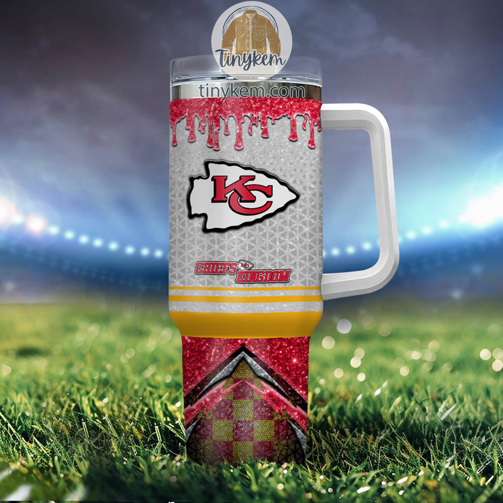 Customizable Kansas City Football Tumbler with Straw - Personalized NFL Fan Gift - Image 4