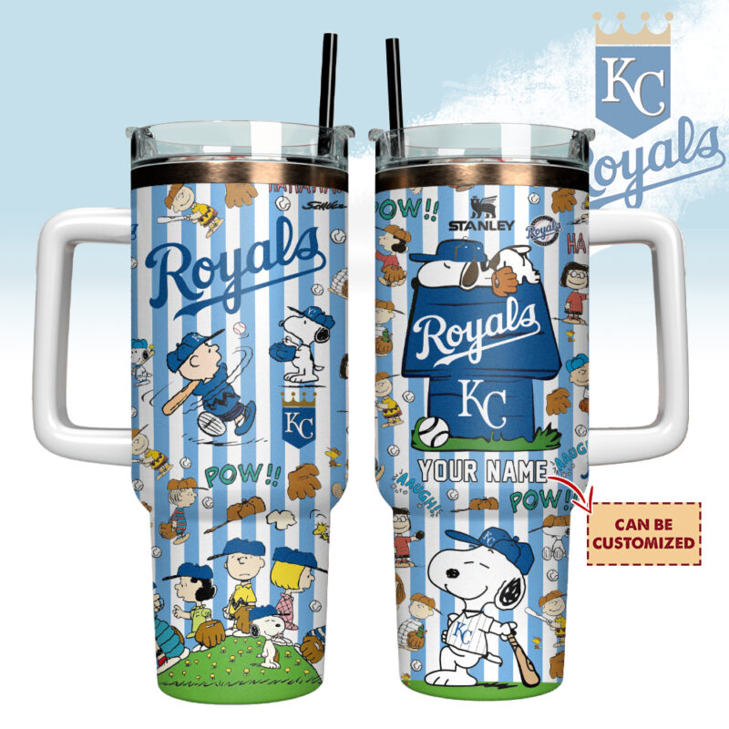 Kansas City Royals x Peanuts MLB Custom Stanley Quencher 40oz Stainless Steel Tumbler With Handle - Threewoofs - Image 2