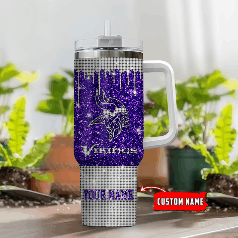 Minnesota Vikings NFL Glitter Custom Stanley Quencher 40oz Stainless Steel Tumbler With Handle - Threewoofs - Image 2