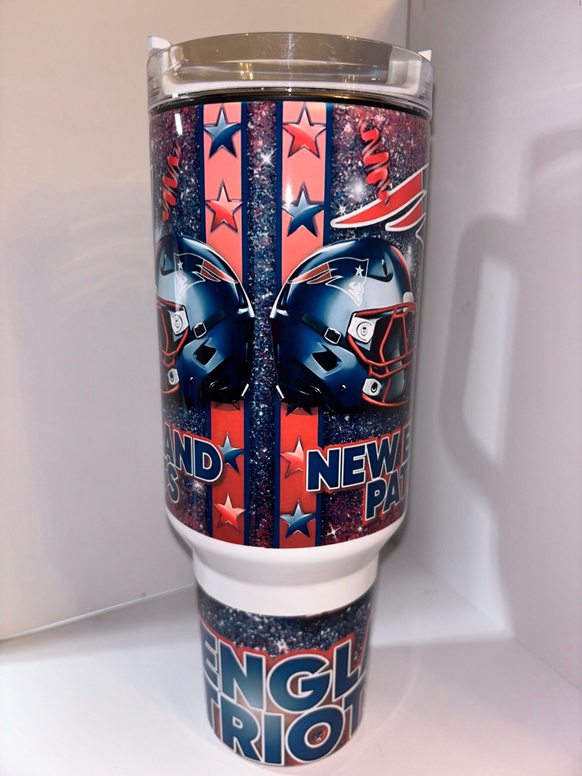 New England Patriots Glitter Tumbler with Handle - Perfect for Fans! - Image 3