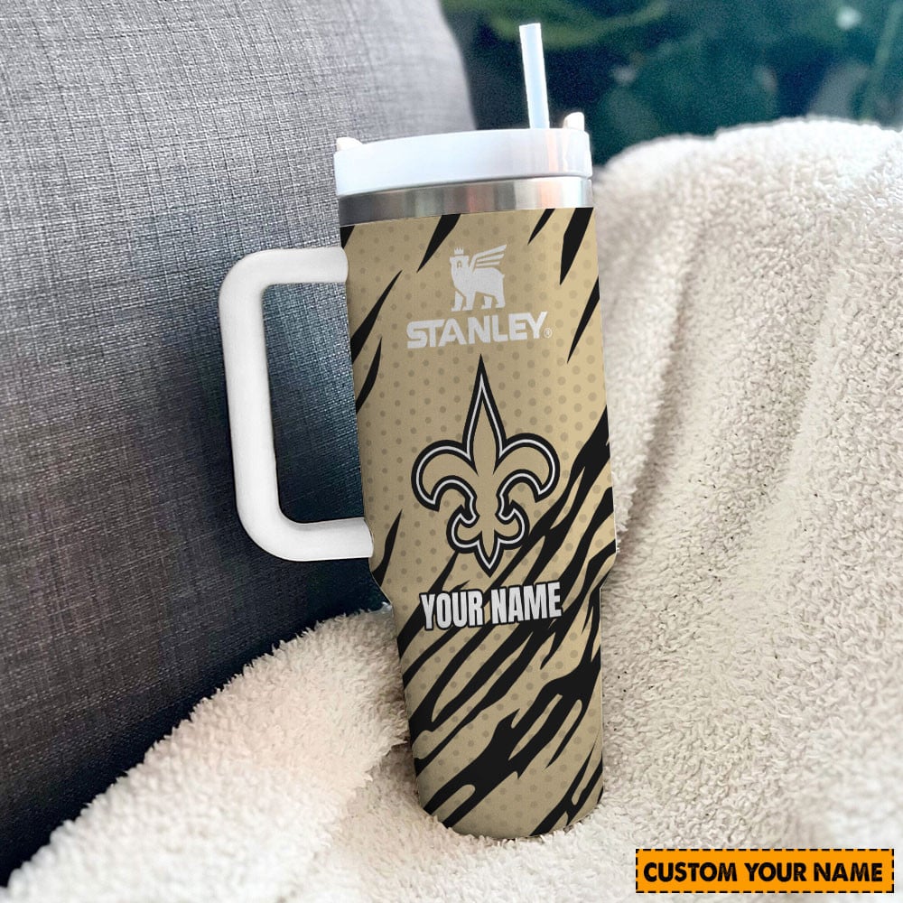 Custom Name Tiger Stripe Travel Mug with Handle - Stylish & Personalized - Image 2